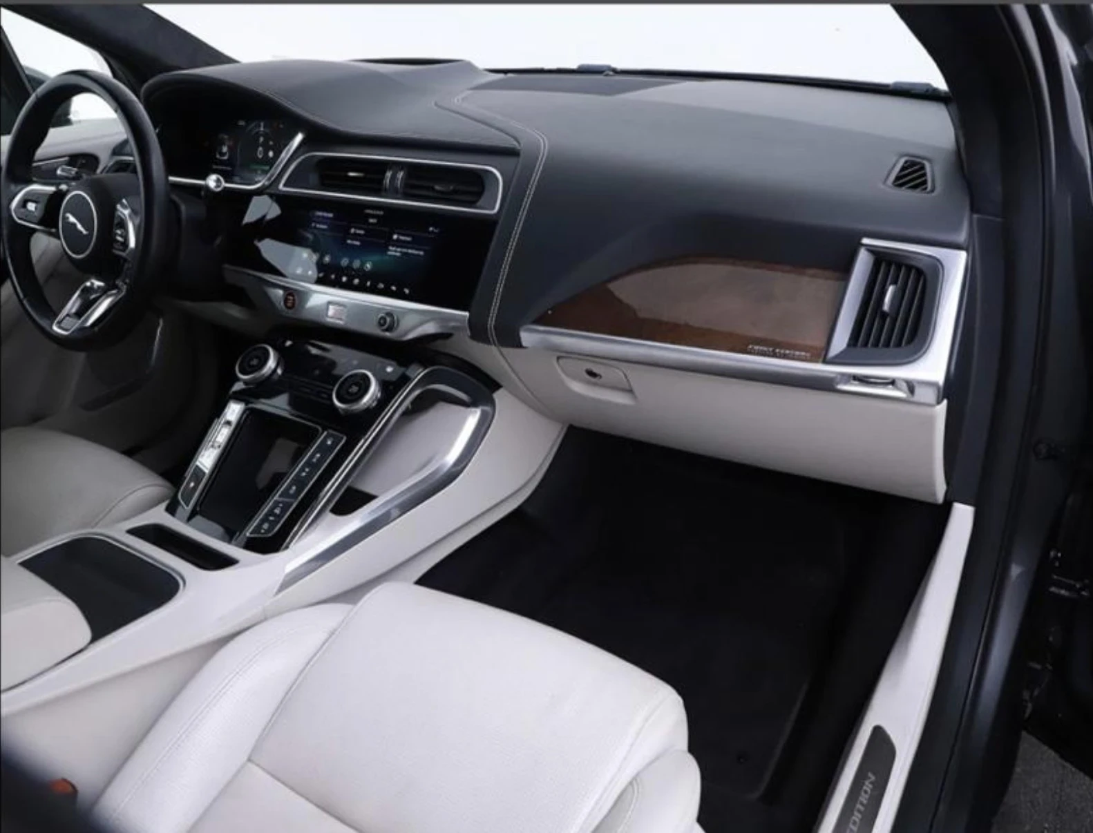 Jaguar I-Pace First edition + roof, снимка 14 - Автомобили и джипове - 54138510