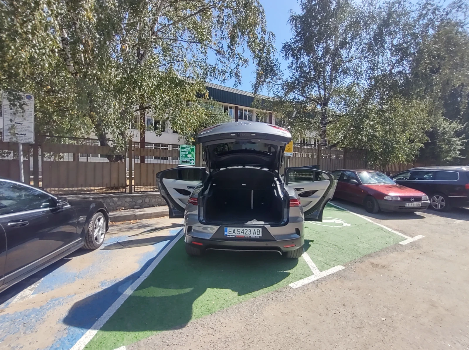 Jaguar I-Pace First edition + roof, снимка 5 - Автомобили и джипове - 54138510