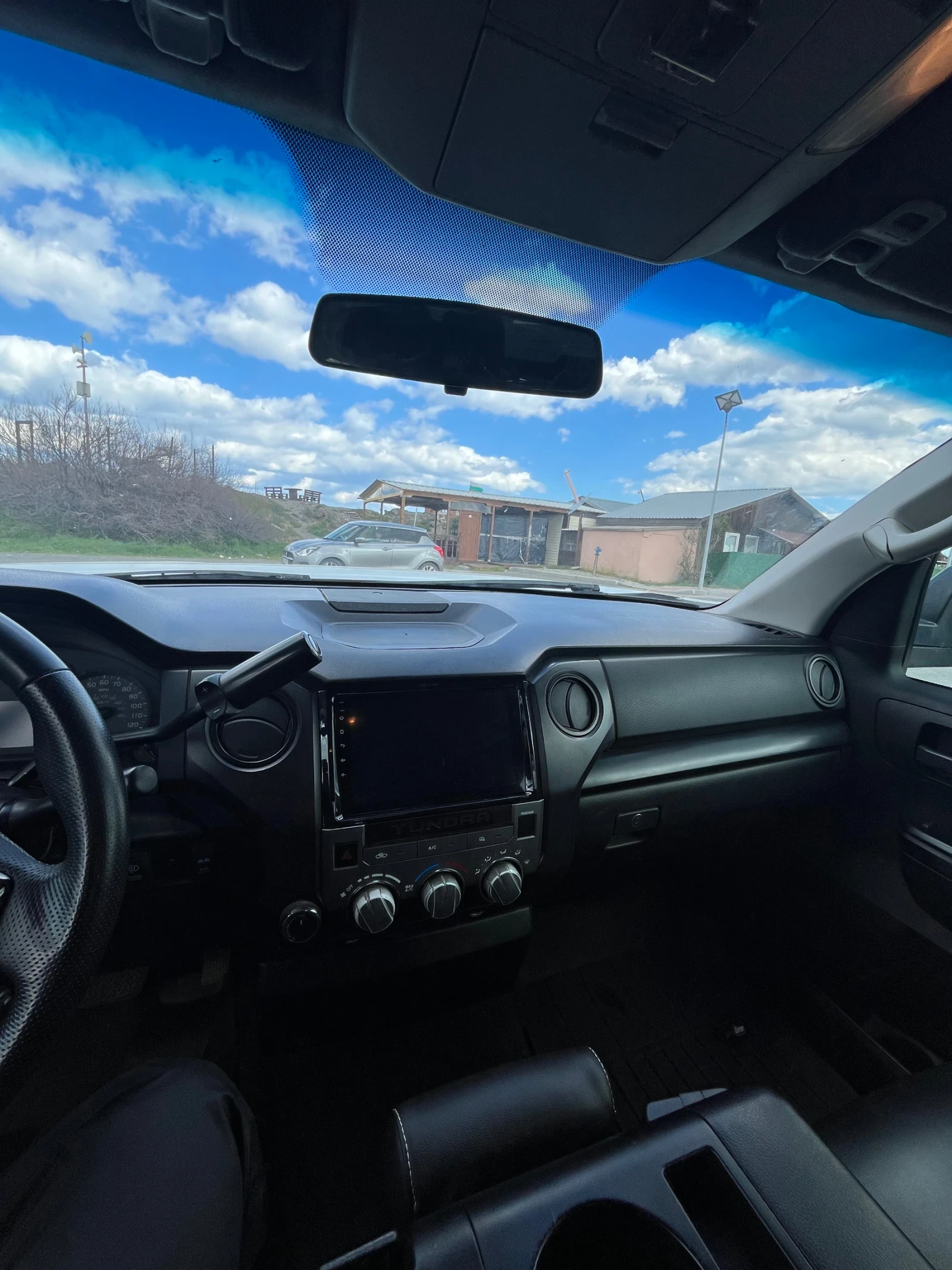 Toyota Tundra, снимка 13 - Автомобили и джипове - 54141010