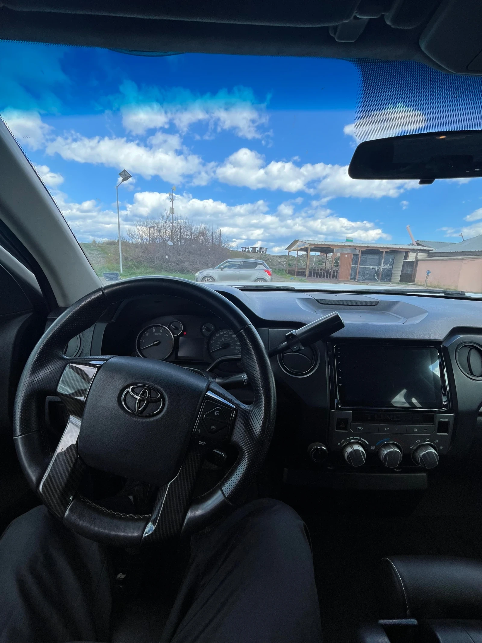 Toyota Tundra, снимка 12 - Автомобили и джипове - 54141010