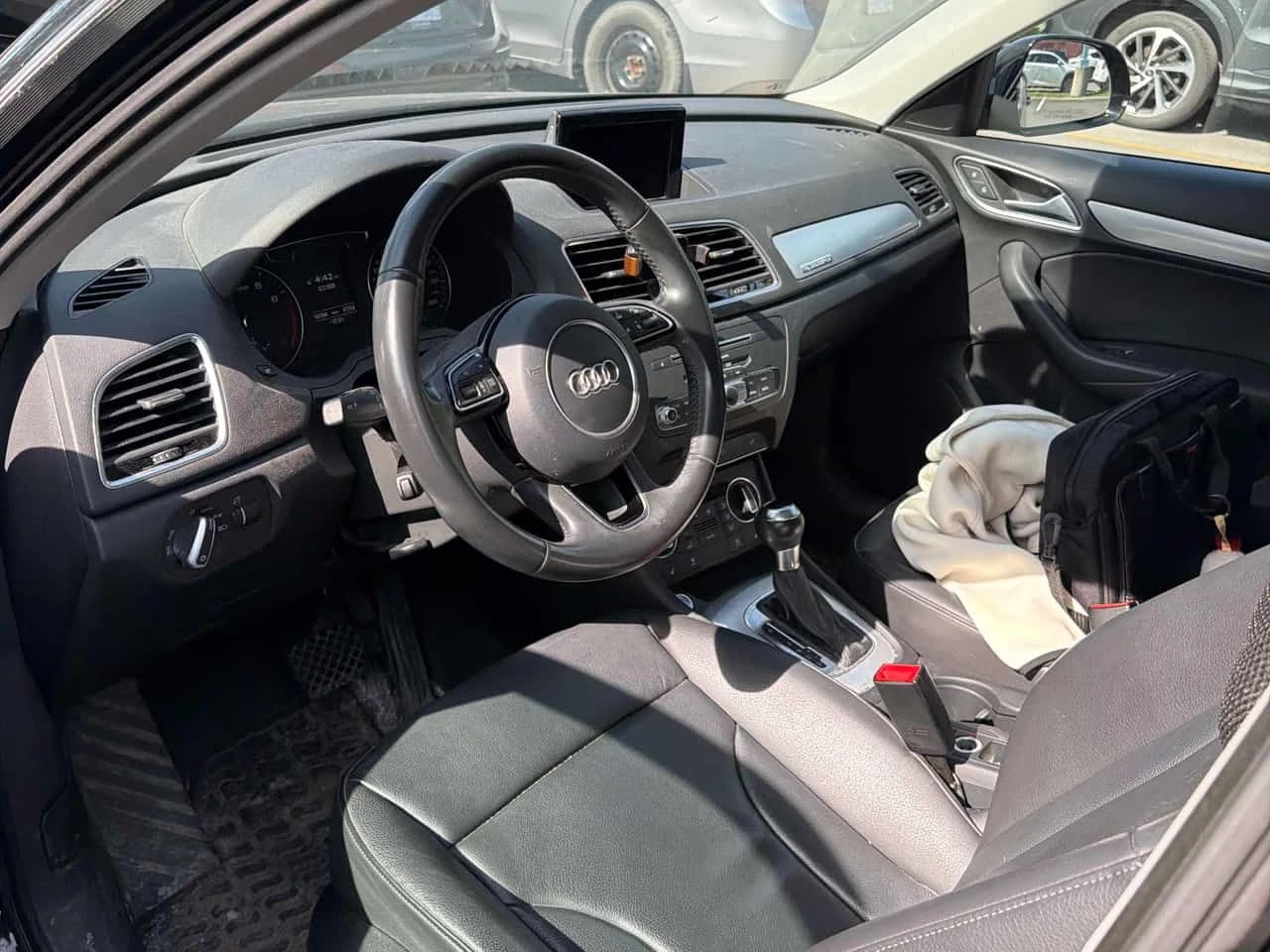 Audi Q3 | Progressiv | ПОДГРЕВ | ПАНОРАМА | CARFAX | , снимка 5 - Автомобили и джипове - 54758493