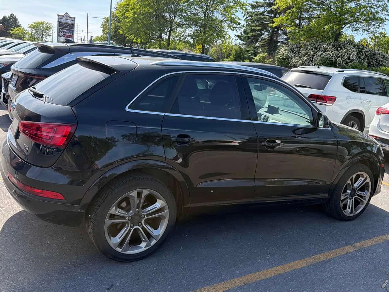Audi Q3 | Progressiv | ПОДГРЕВ | ПАНОРАМА | CARFAX | , снимка 3 - Автомобили и джипове - 54758493