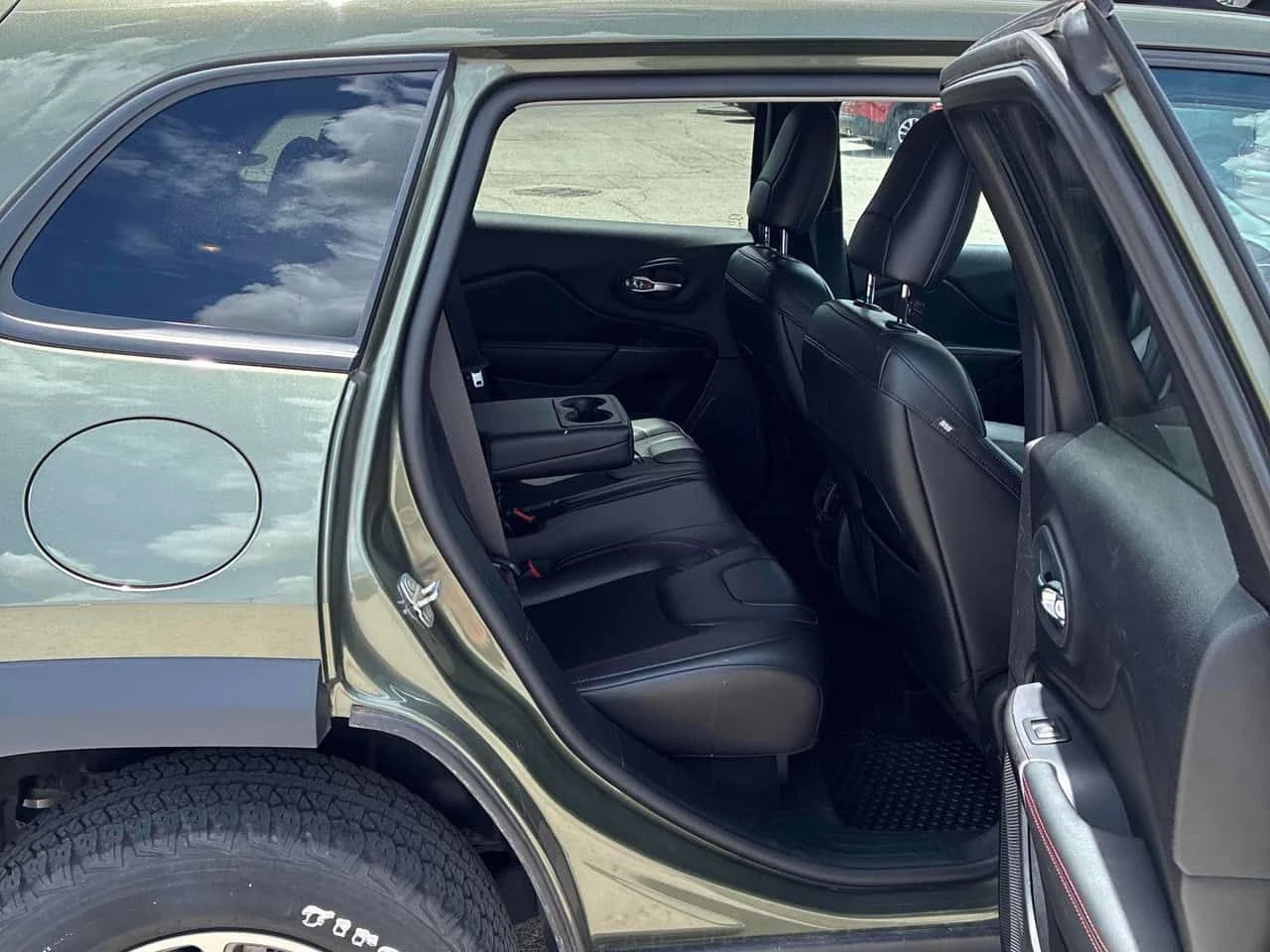 Jeep Cherokee * Trailhawk * CARFAX * ПОДГРЕВИ * ПАНО * KEYLESS, снимка 11 - Автомобили и джипове - 55049553