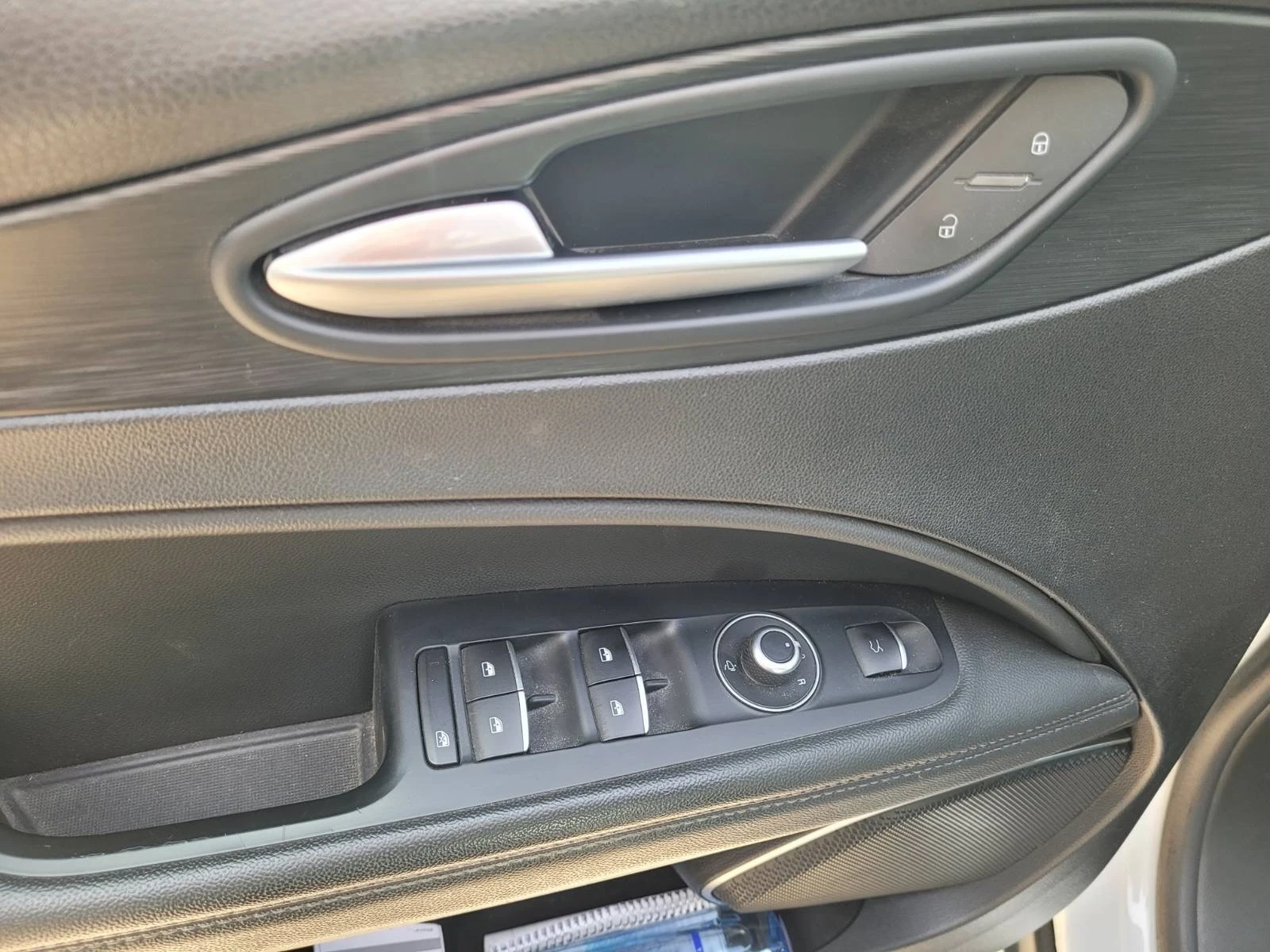 Alfa Romeo Stelvio 2.2, снимка 9 - Автомобили и джипове - 55336615