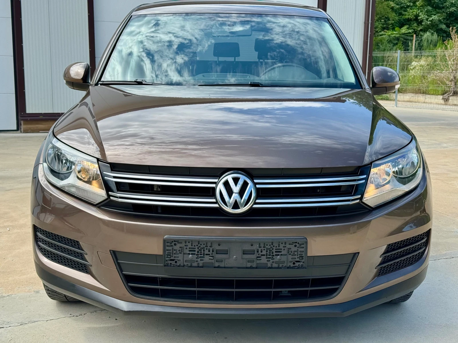VW Tiguan * 2.0TDI* 140ks* NAVI* TOP* , снимка 2 - Автомобили и джипове - 55438881
