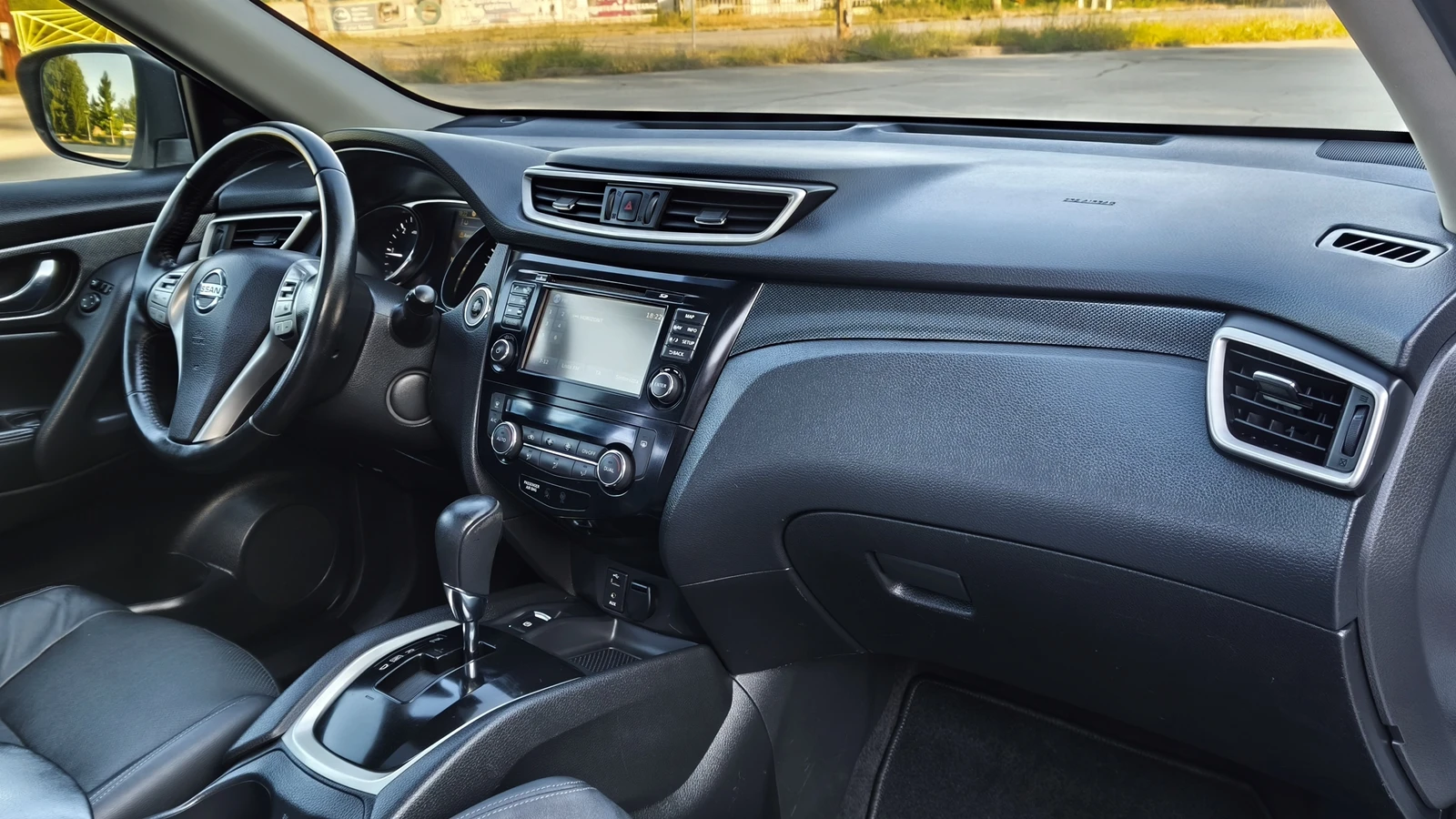 Nissan X-trail 1.6DCi Aut. 7m., снимка 10 - Автомобили и джипове - 55901432