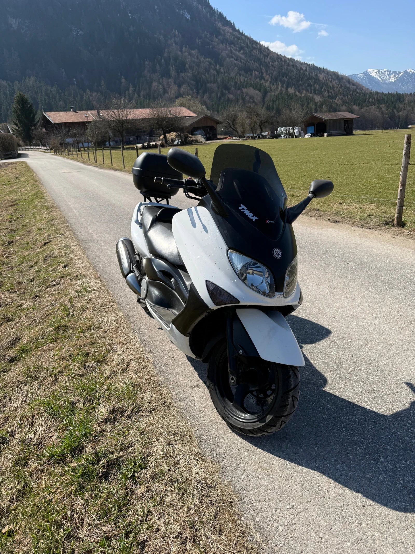 Yamaha T-max
