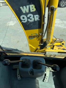  Komatsu WB93R-5 | Mobile.bg    6