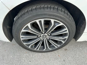 Toyota Corolla 1.8-2.0-Хибрид, снимка 2