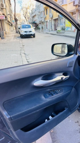 Toyota Auris - 4599 € / 8994.86 лв. - 32522108 10