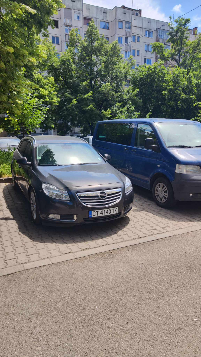 Opel Insignia Лек, снимка 1 - Автомобили и джипове - 46023485