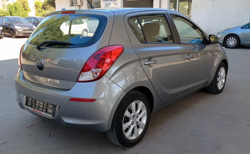 Hyundai I20 1.25, снимка 7 - Автомобили и джипове - 46910437