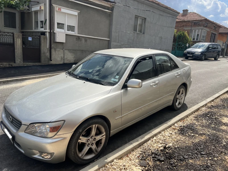 Lexus IS 200, снимка 1 - Автомобили и джипове - 47567396