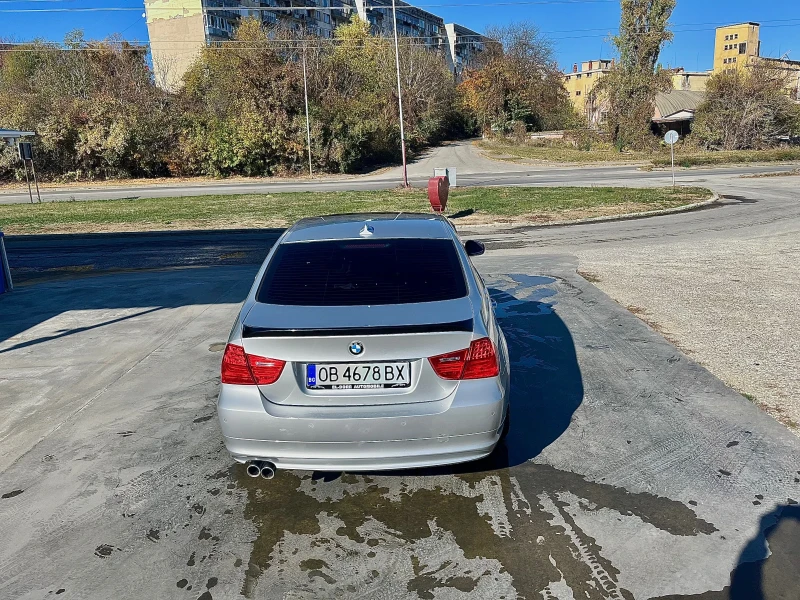 BMW 330 Facelift Edition, снимка 5 - Автомобили и джипове - 48028542