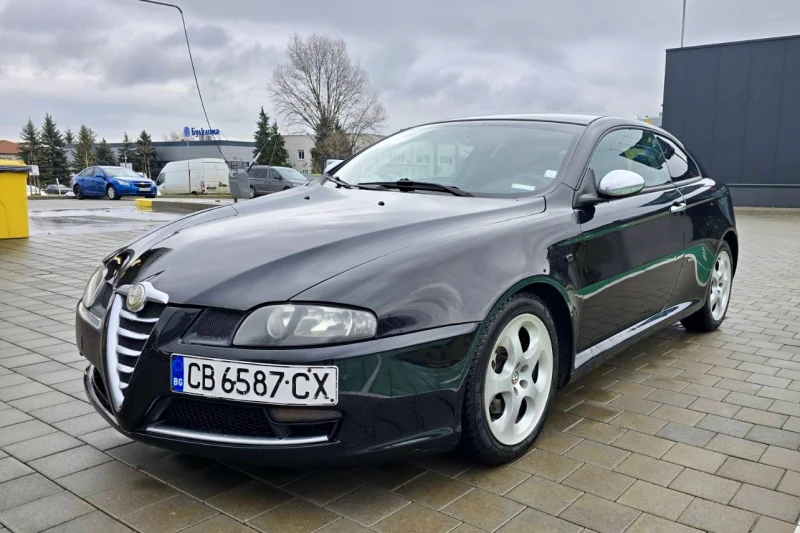 Alfa Romeo Gt 1.9 JTD, снимка 1 - Автомобили и джипове - 48357695