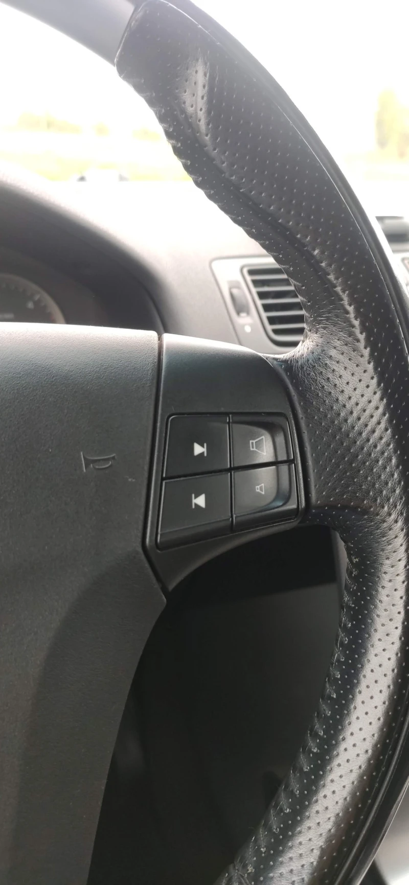 Volvo V50 D5, снимка 9 - Автомобили и джипове - 51214987