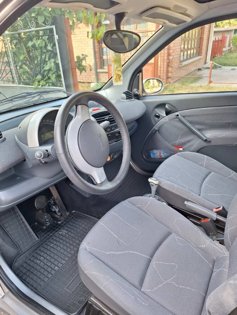 Smart Fortwo 0.7 , снимка 6 - Автомобили и джипове - 52595937