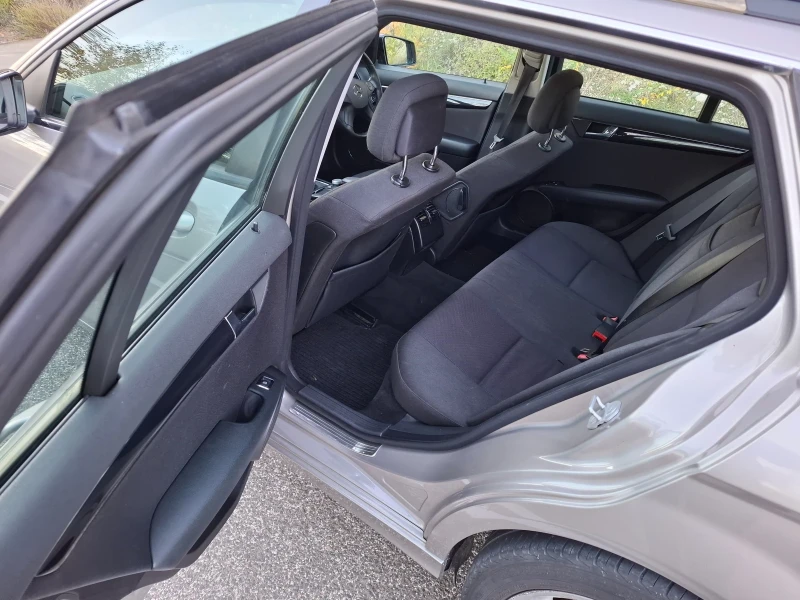 Mercedes-Benz C 220 CDI* TOP, снимка 12 - Автомобили и джипове - 52229148