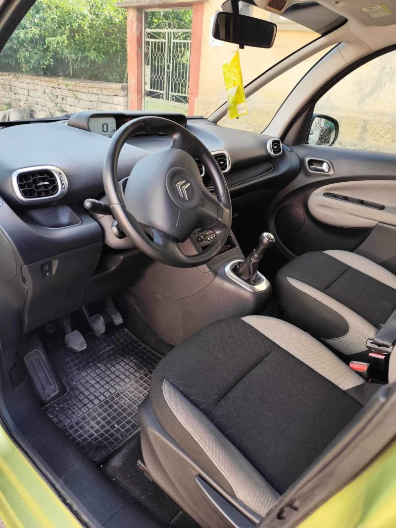 Citroen C3 Picasso, снимка 10 - Автомобили и джипове - 52351763