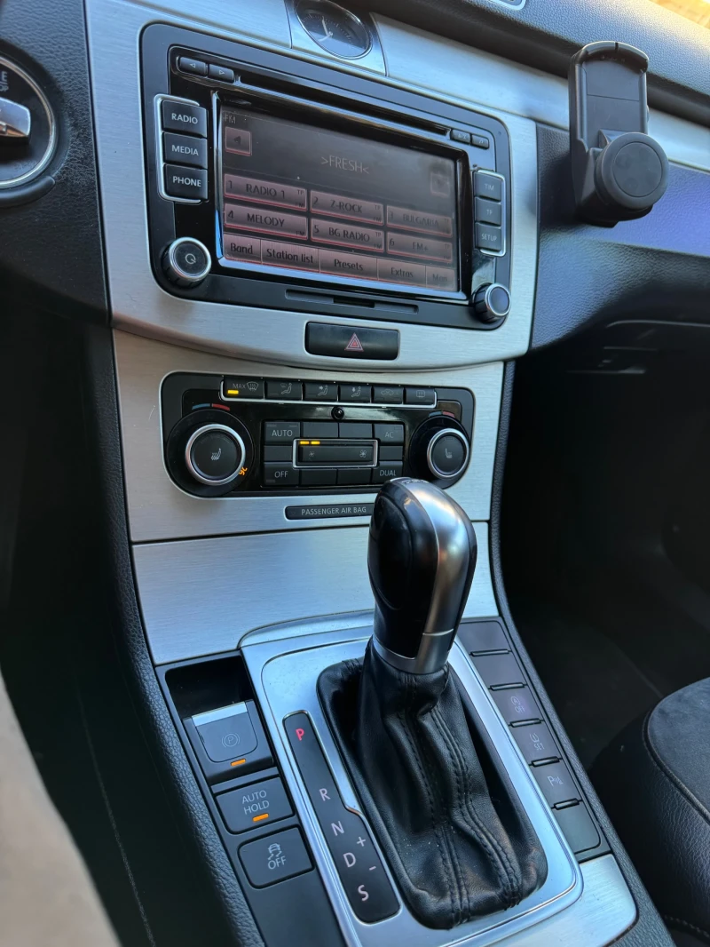 VW Passat 2.0TDI Blumotion, снимка 6 - Автомобили и джипове - 52927542