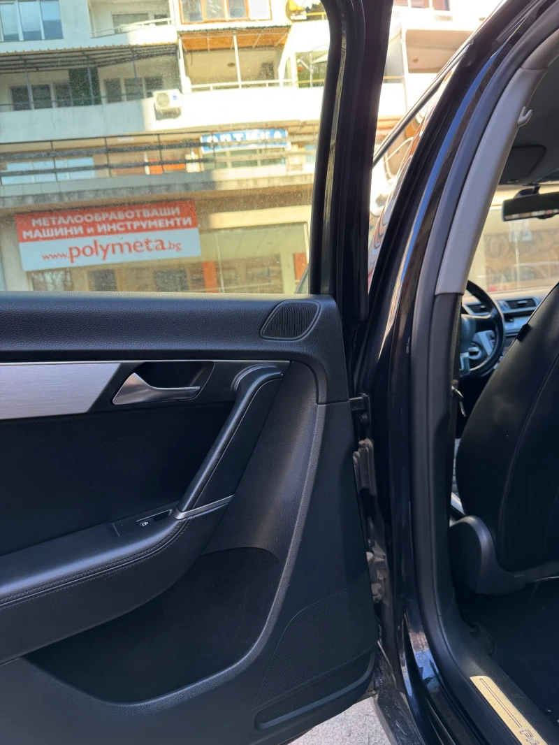 VW Passat 2.0TDI Blumotion, снимка 9 - Автомобили и джипове - 52927542