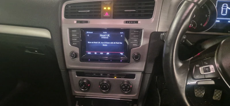 VW Golf, снимка 8 - Автомобили и джипове - 53174903