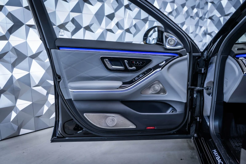 Mercedes-Benz S 580 Maybach 4M* Масаж* 360* Burmester* , снимка 7 - Автомобили и джипове - 53561046