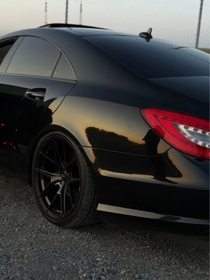 Mercedes-Benz CLS 550 4MATIC * * CARFAX * * АВТО КРЕДИТ * *  - изображение 9