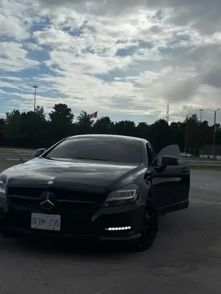 Mercedes-Benz CLS 550 4MATIC * * CARFAX * * АВТО КРЕДИТ * *  - изображение 2