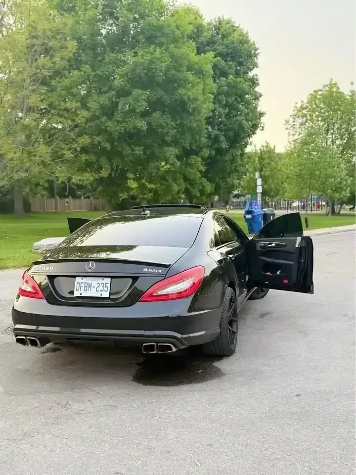 Mercedes-Benz CLS 550 4MATIC * * CARFAX * * АВТО КРЕДИТ * *  - изображение 6