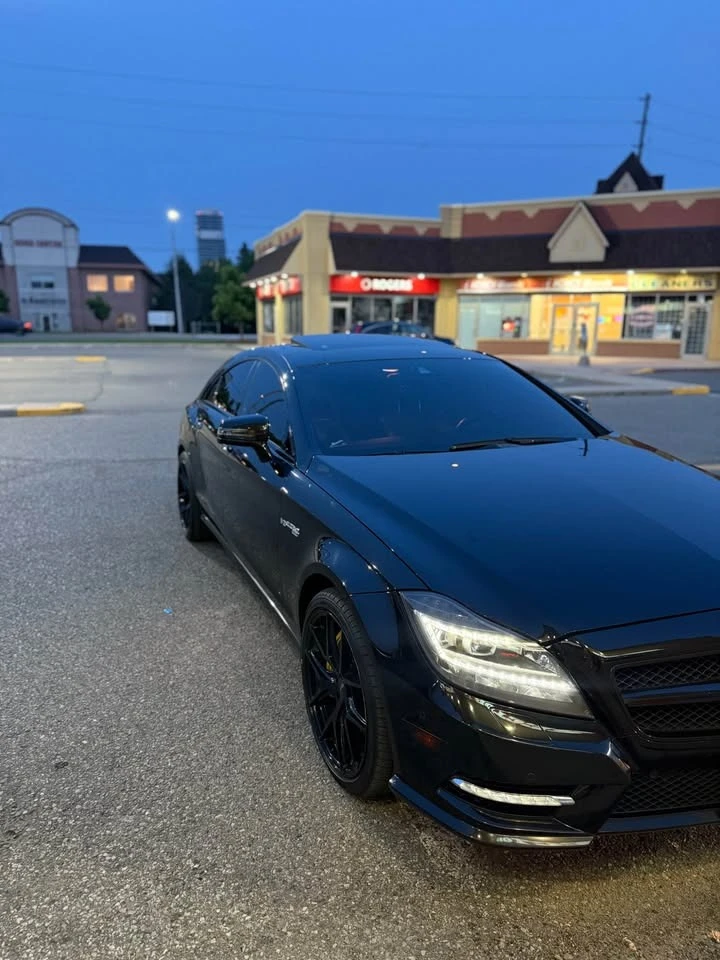 Mercedes-Benz CLS 550 4MATIC * * CARFAX * * АВТО КРЕДИТ * *  - изображение 4