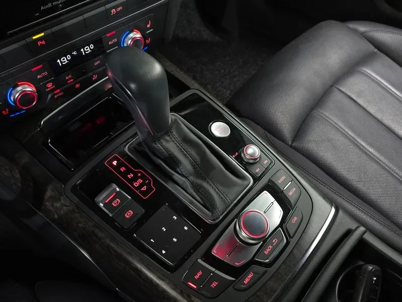 Audi A6 40 Tfsi Premium, снимка 9 - Автомобили и джипове - 55703422
