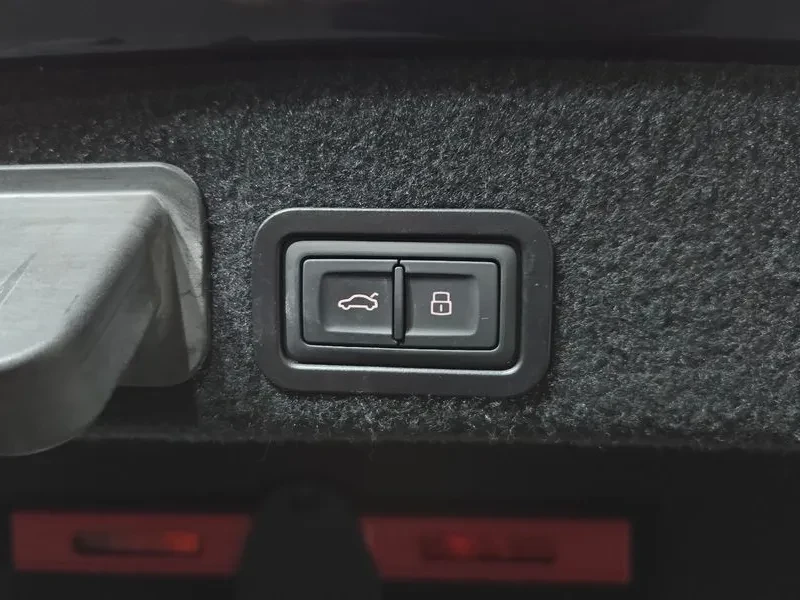 Audi A6 40 Tfsi Premium, снимка 16 - Автомобили и джипове - 55703422