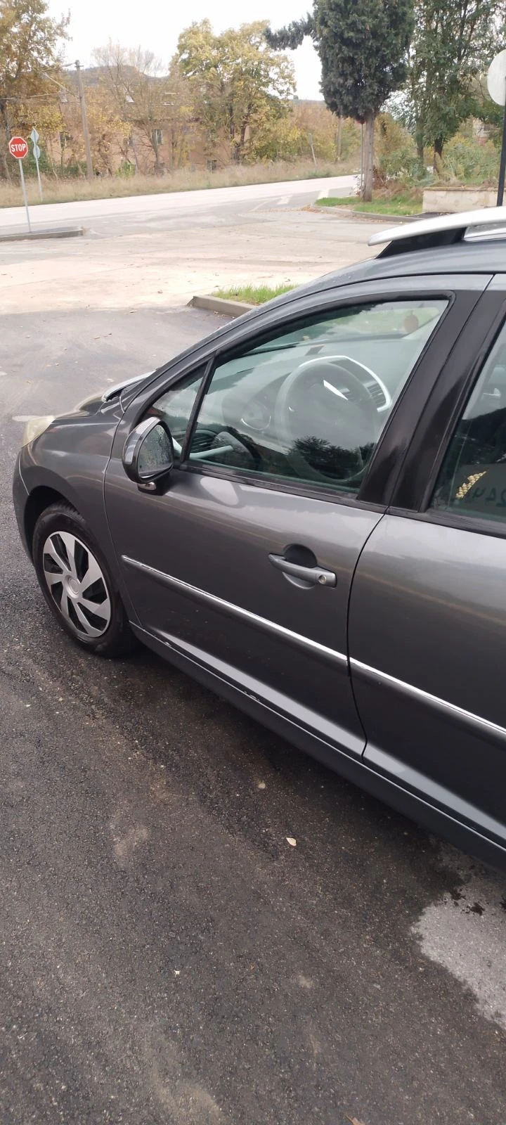 Peugeot 207 SW 1.6 HDI, снимка 4 - Автомобили и джипове - 56637732