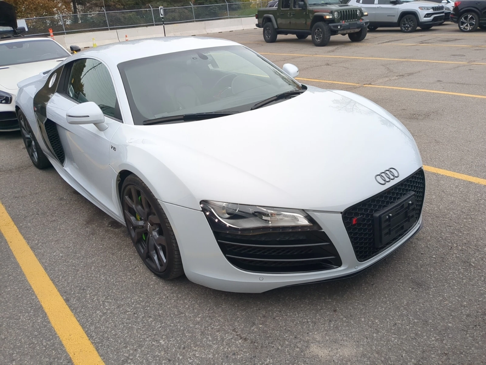 Audi R8 * V10* CARFAX *    | Mobile.bg   1