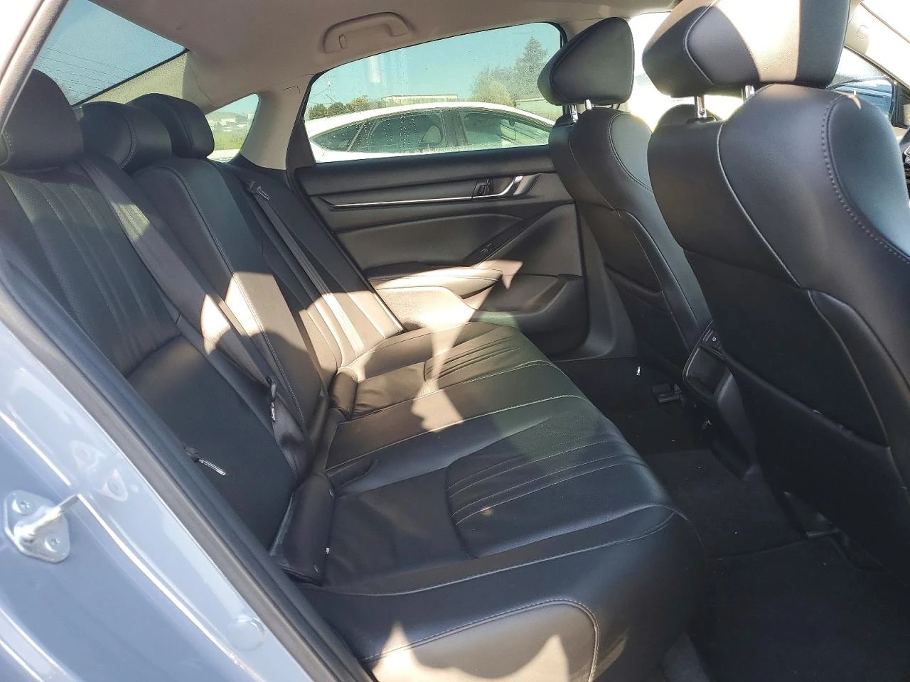 Honda Accord 1.5l Sport Se, снимка 10 - Автомобили и джипове - 54114023