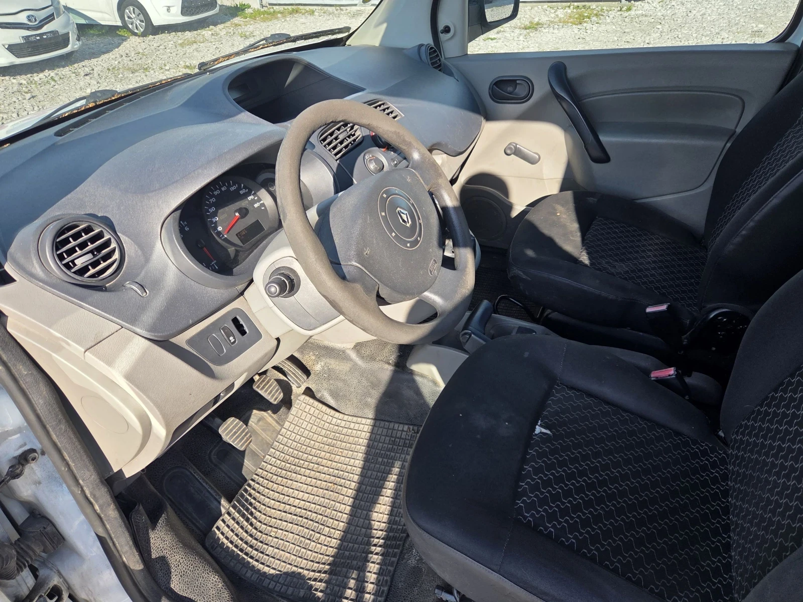 Renault Kangoo 1.5dci* klima* , снимка 2 - Автомобили и джипове - 54421901