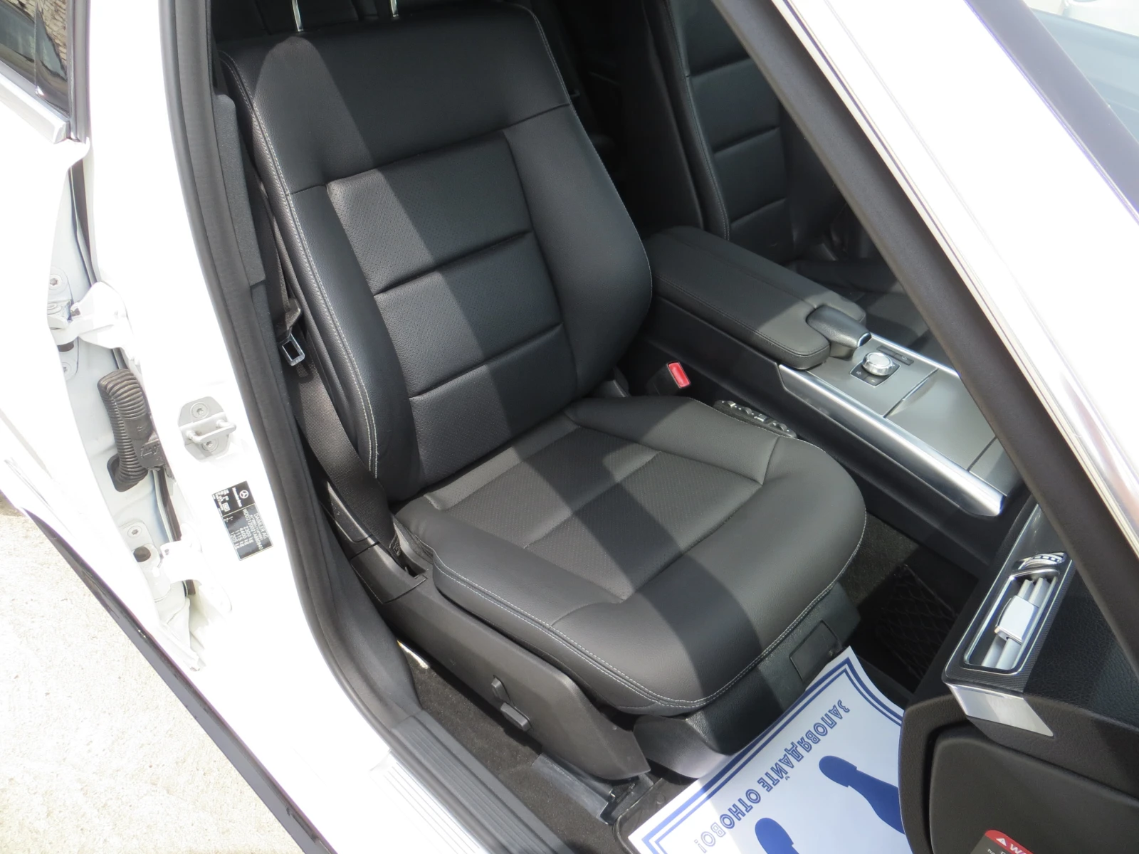 Mercedes-Benz E 220 2.2CDI AMG-PACK-ОБСЛУЖЕНА, снимка 14 - Автомобили и джипове - 54475075