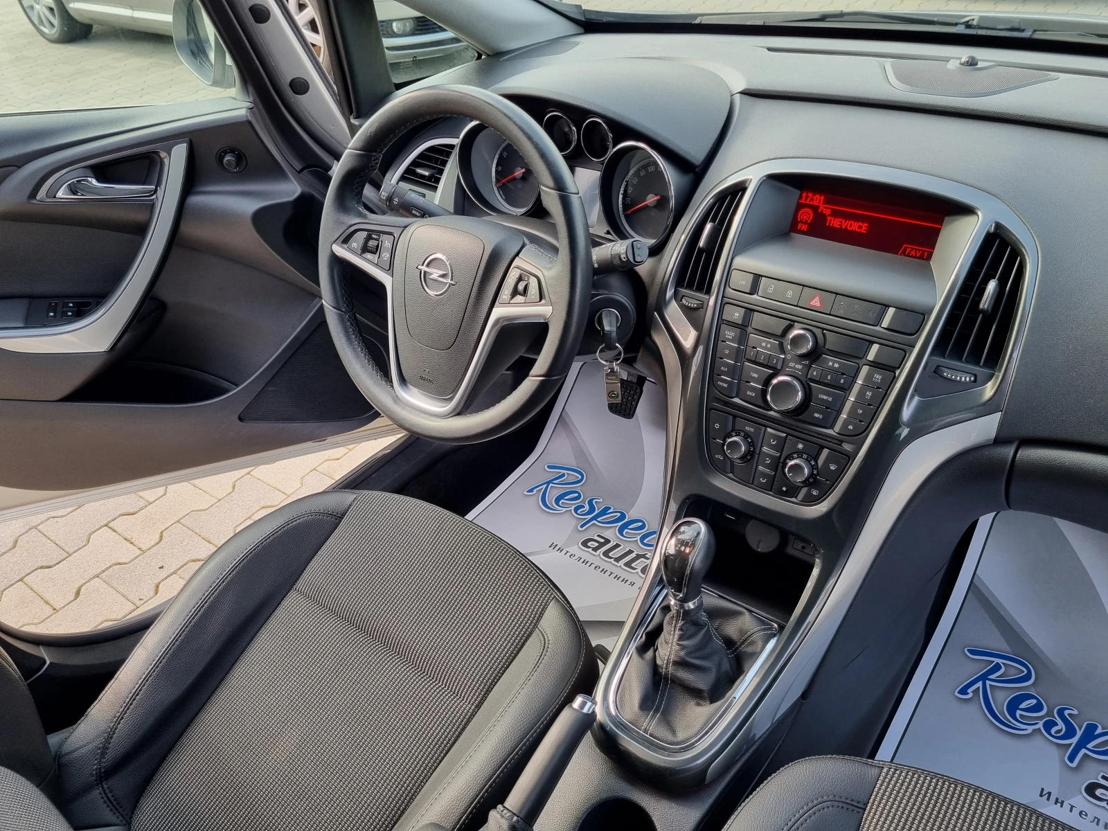 Opel Astra 1.4 ГАЗ - КАТО НОВА / СЕРВИЗНА ИСТОРИЯ, снимка 13 - Автомобили и джипове - 54759226