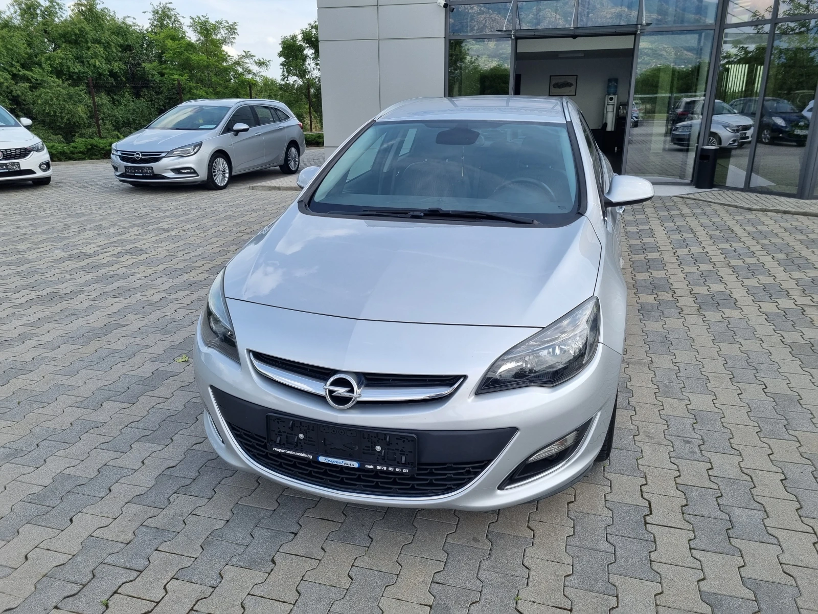 Opel Astra 1.4 ГАЗ - КАТО НОВА / СЕРВИЗНА ИСТОРИЯ, снимка 3 - Автомобили и джипове - 54759226