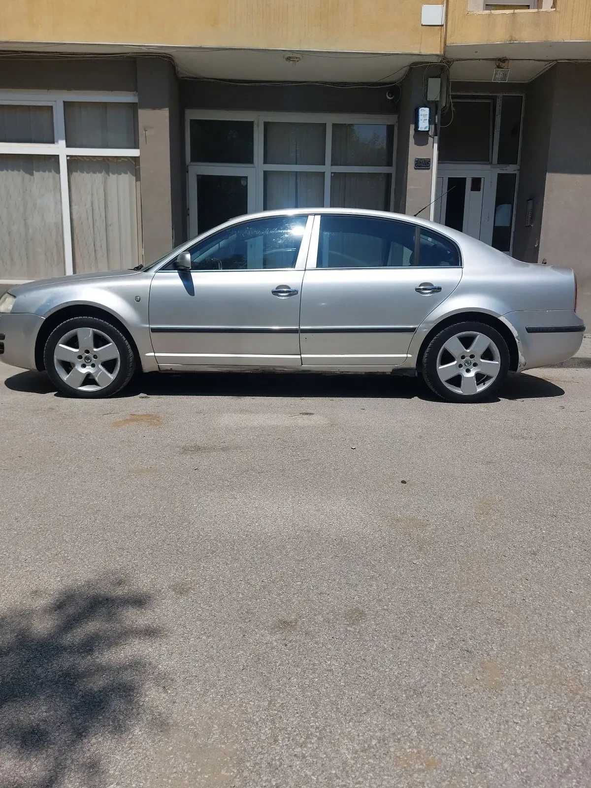 Skoda Superb, снимка 2 - Автомобили и джипове - 55252216