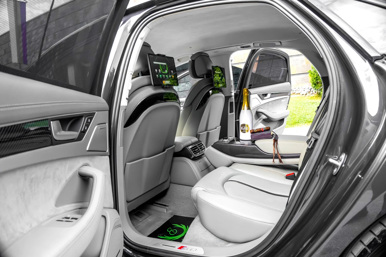 Audi S8 PLUS* ABT-730HP* MASSAGE* HEAD UP* BOSE* CARBON, снимка 10 - Автомобили и джипове - 55344622