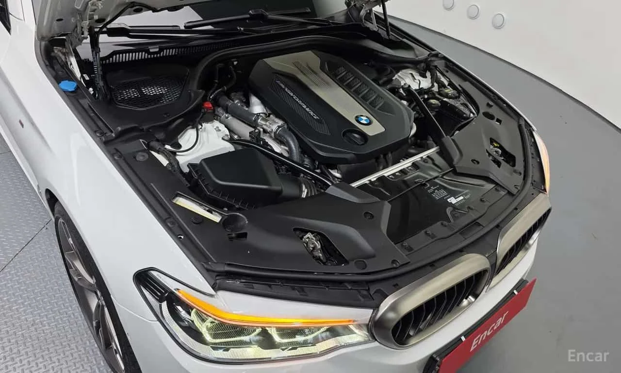BMW 550 * M550d xDrive * CARFAX * ЦЕНА ДО БГ, снимка 15 - Автомобили и джипове - 55561692