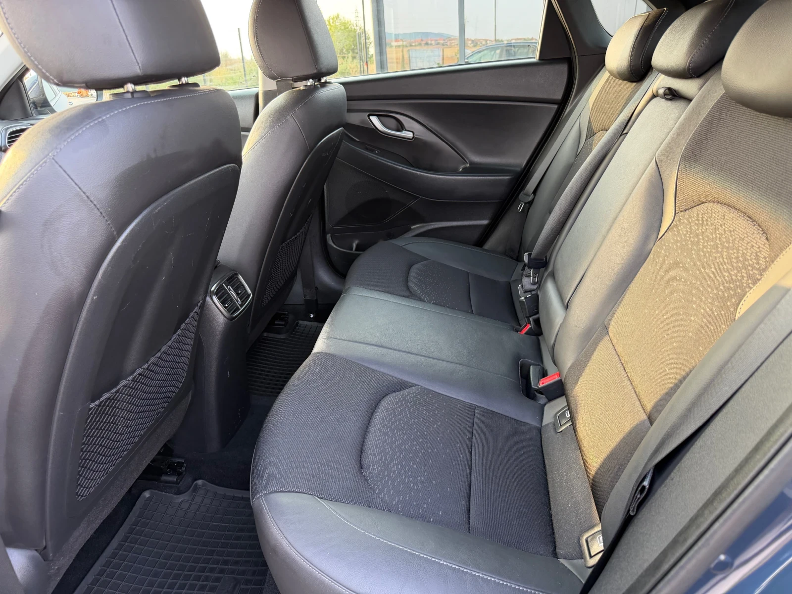Hyundai I30 1.6 CRDI PREMIUM EURO-6, снимка 6 - Автомобили и джипове - 55853445