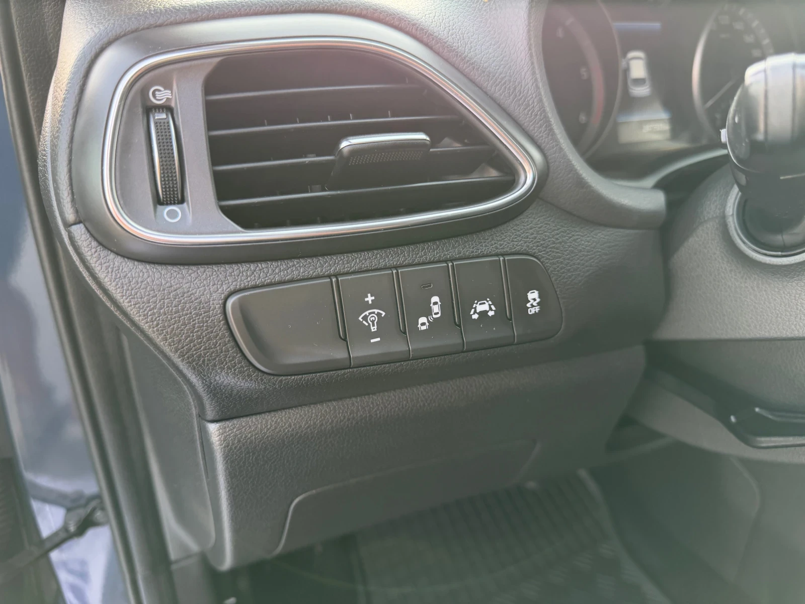 Hyundai I30 1.6 CRDI PREMIUM EURO-6, снимка 9 - Автомобили и джипове - 55853445