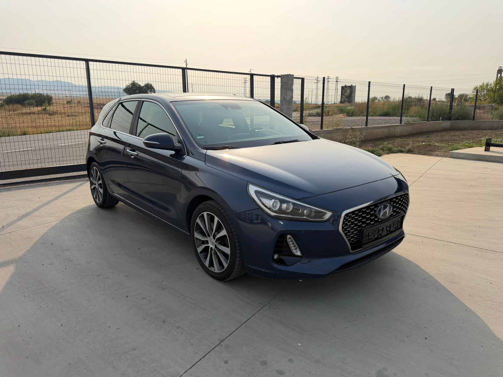Hyundai I30 1.6 CRDI PREMIUM EURO-6, снимка 2 - Автомобили и джипове - 55853445