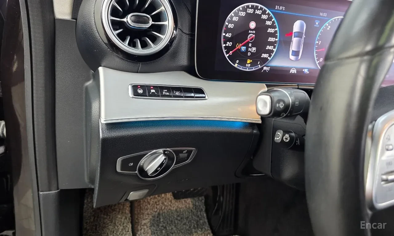 Mercedes-Benz CLS 400d 4MATIC* Multibeam LED* Burmester, снимка 12 - Автомобили и джипове - 55854108