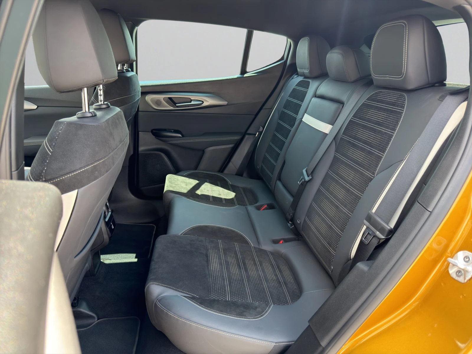Alfa Romeo Tonale IBRIDA SPORT SPECIALE 1.5 Petrol 48V 175 hp 7-DCT/ | Mobile.bg � ����������� 14