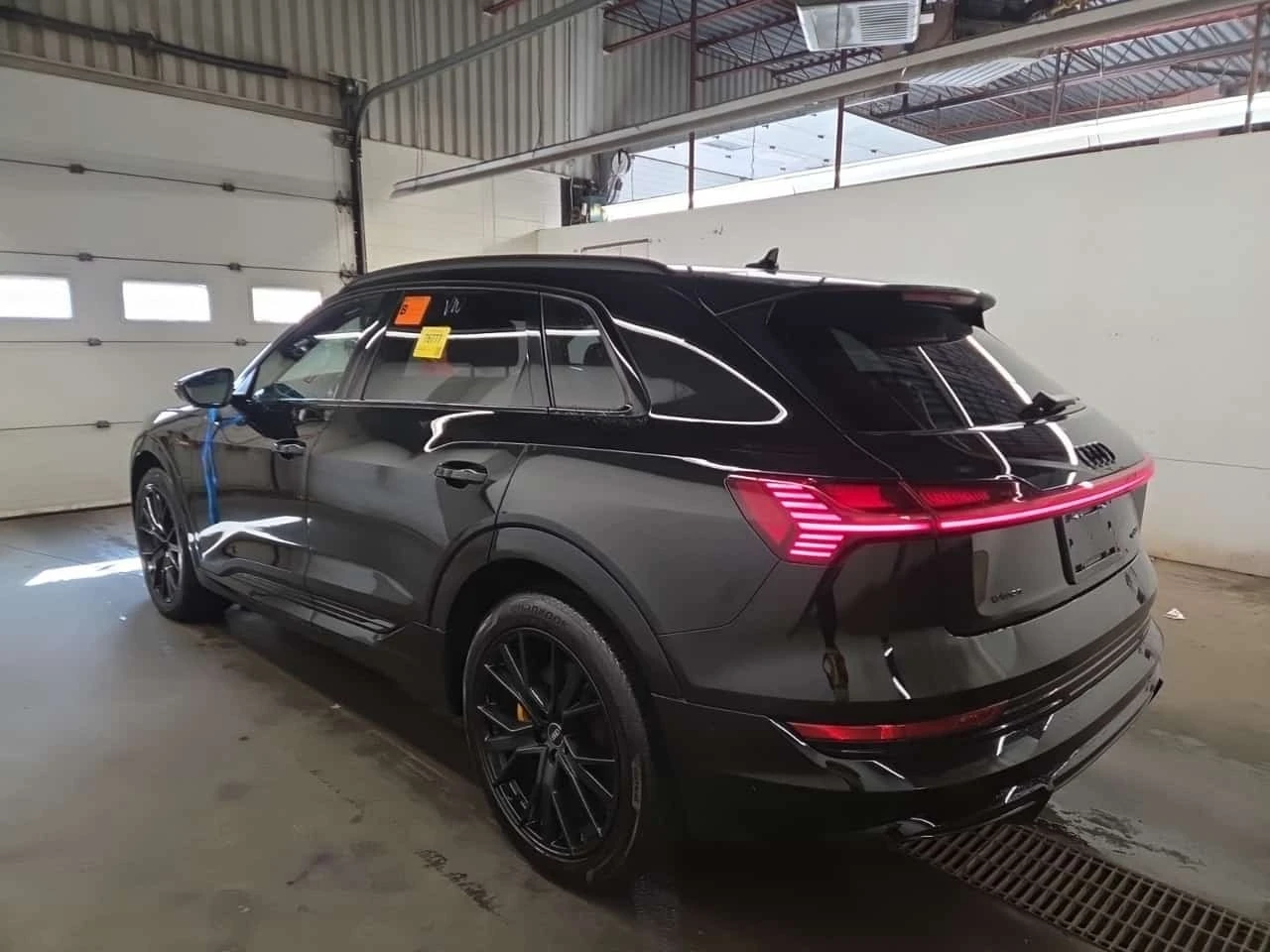 Audi E-Tron  TECHNIK / 360 / Distronic /B&O/Carfax  | Mobile.bg � ����������� 4