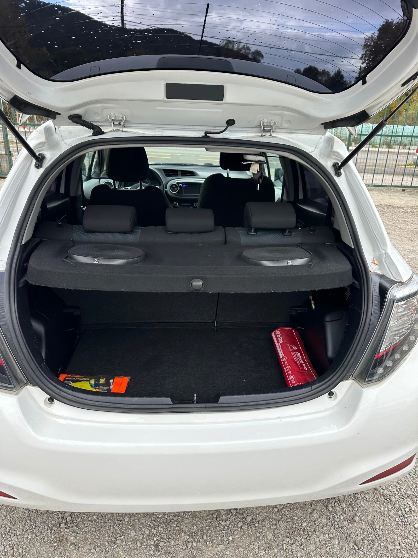 Toyota Yaris 1.5 I HYBRID | Mobile.bg � ����������� 13